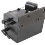 7.77025 Pompa/siłownik odchylania kabiny kierowcy DT SPARE PARTS