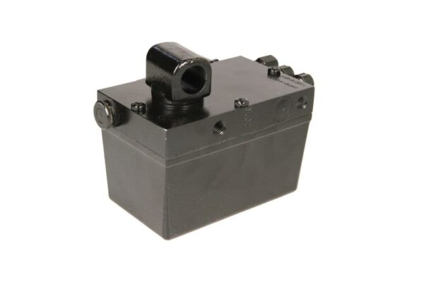 6. 76006 pompa/siłownik odchylania kabiny kierowcy dt spare parts - obrazek 2
