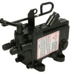 TEQ-03.181 Pompa/siłownik odchylania kabiny kierowcy AKUSAN