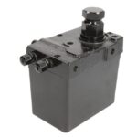 TEQ-03.139 Pompa/siłownik odchylania kabiny kierowcy AKUSAN