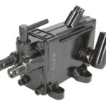 TEQ-03.135 Pompa/siłownik odchylania kabiny kierowcy AKUSAN